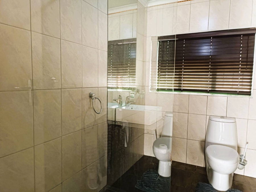 4 Bedroom Property for Sale in Langenhovenpark Free State